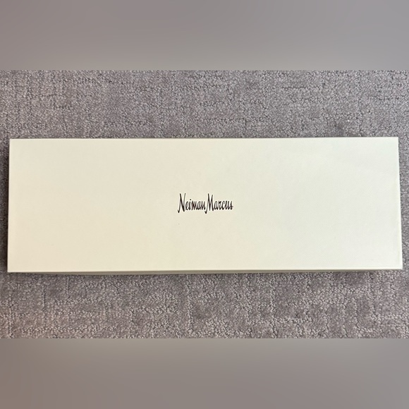 Neiman Marcus Larger Tie Gift Box - Picture 1 of 5